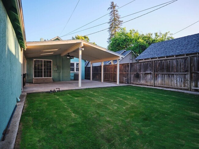 Building Photo - Charming 3 Bedroom in Historical Tower District
