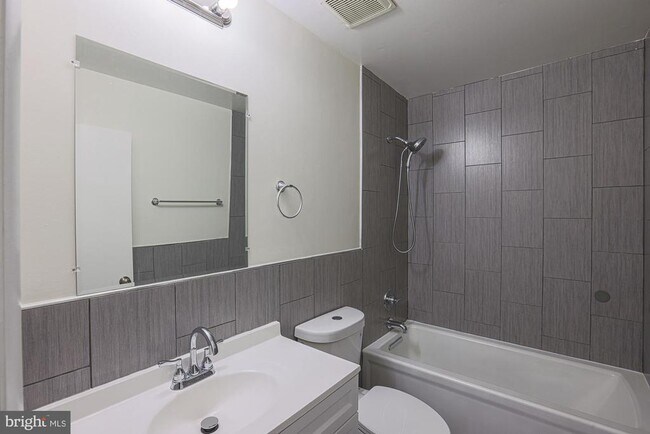 Building Photo - 6331 Red Cedar Pl