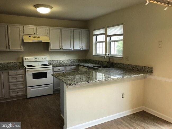 Building Photo - 203 Knollwood Ct