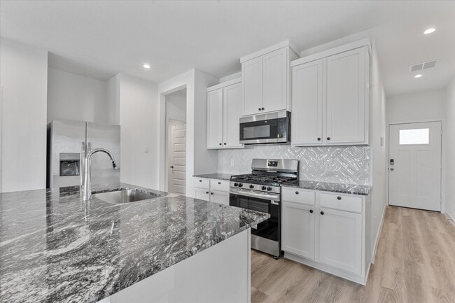 Building Photo - 10116 Penryn Frst Trl