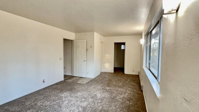 Building Photo - RURAL GRASS VALLEY PROPERTY