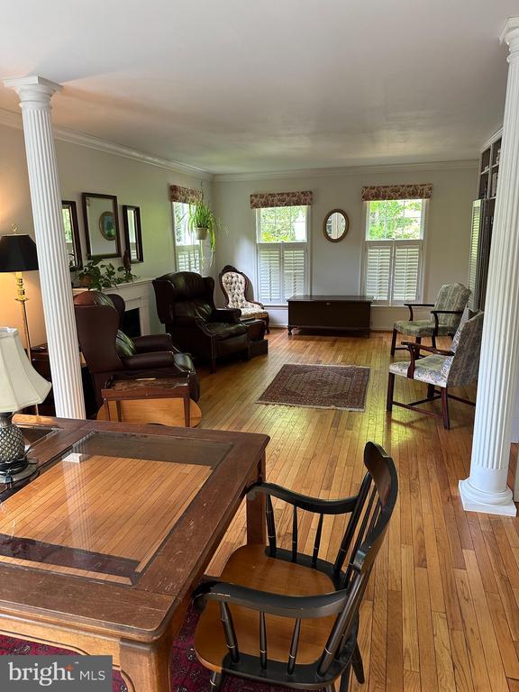 Building Photo - 623 Sean Dr