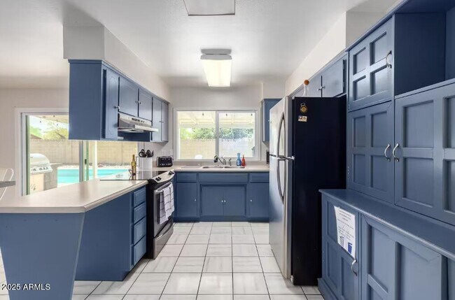 Building Photo - 2351 E Pebble Beach Dr