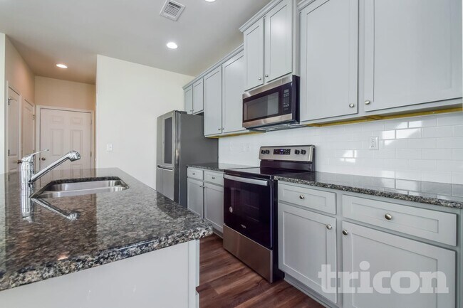 Building Photo - 3990 Bella View Ln