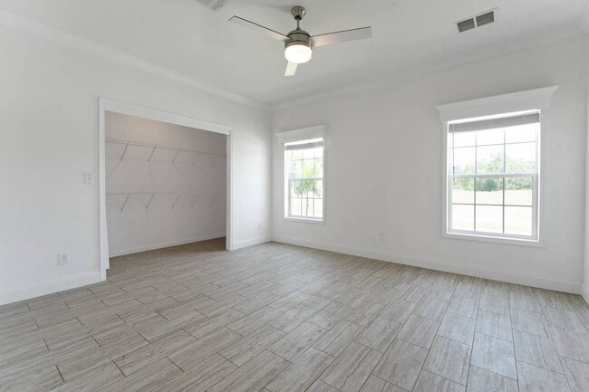 Building Photo - 3109 Walden Shores Blvd