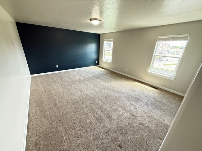 Building Photo - 4 Bedroom with 3 Car Garage in Meridian