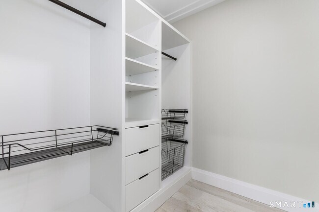 Building Photo - 1990 Bronson Rd