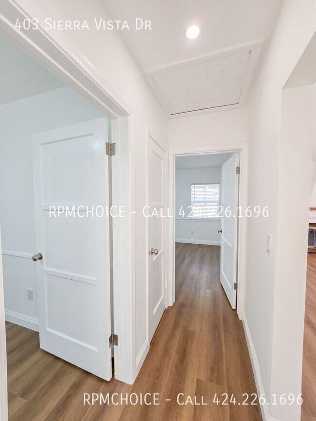 Building Photo - 403 Sierra Vista Dr