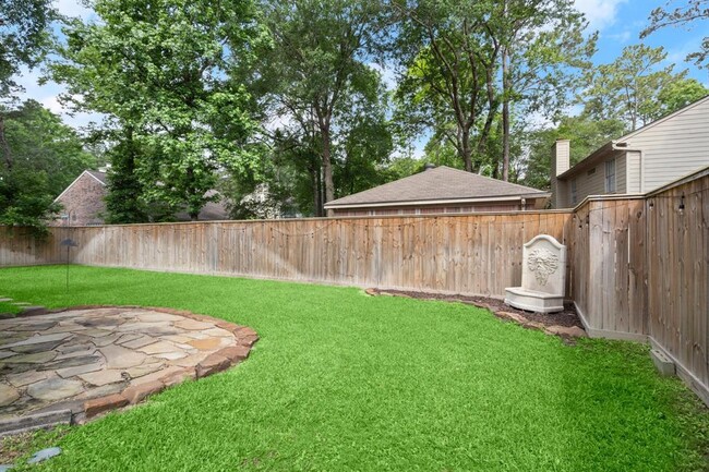 Building Photo - 6 E Stony Bridge Cir