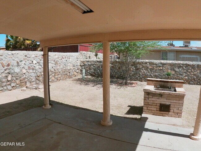 Building Photo - 1500 Babe Hiskey Ln