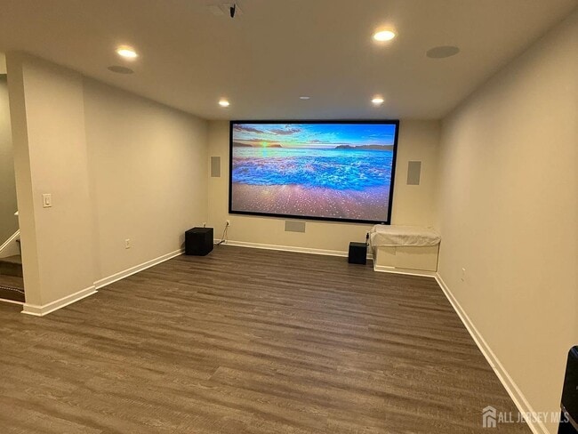 Building Photo - 8 Andrews Way