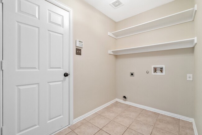 Building Photo - 6412 Autumn Trail
