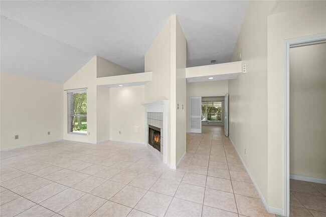 Building Photo - 17402 Eastwood Cir