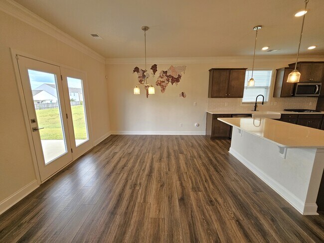 Building Photo - 5451 Cherwell Ave