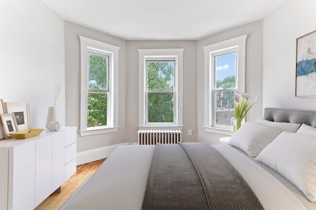Building Photo - 426 Bowdoin St