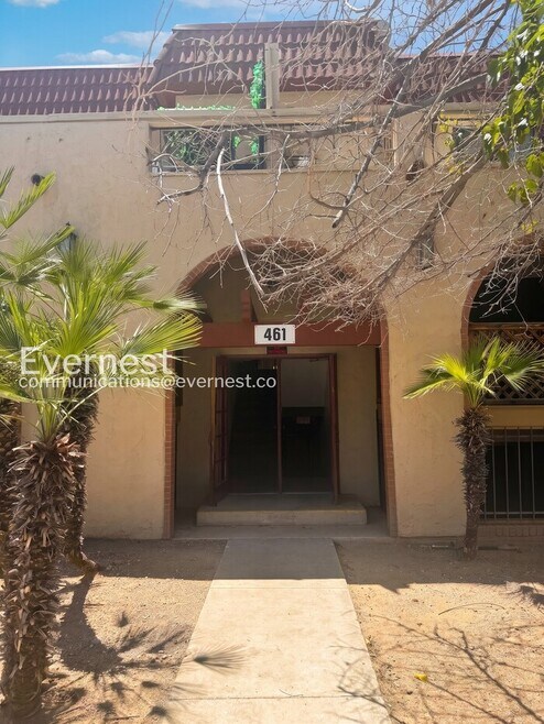 Building Photo - 461 W Yucca Ct