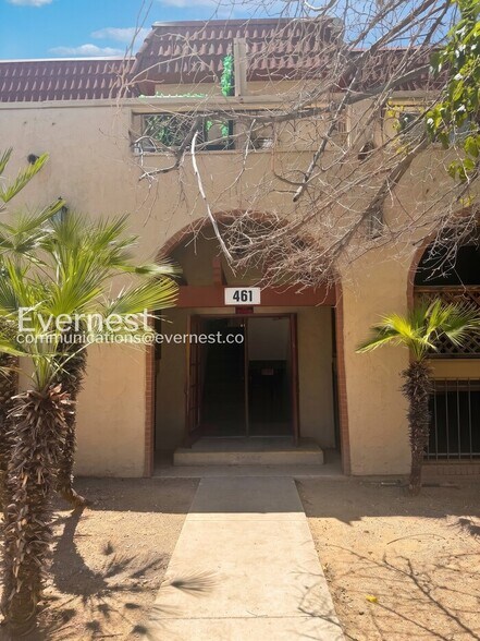 Building Photo - 461 W Yucca Ct