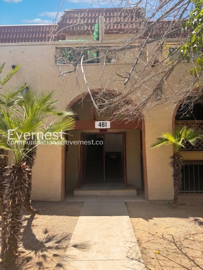 Building Photo - 2 Bed/2 Bath Condo with Modern Amenities / Coming Soon!