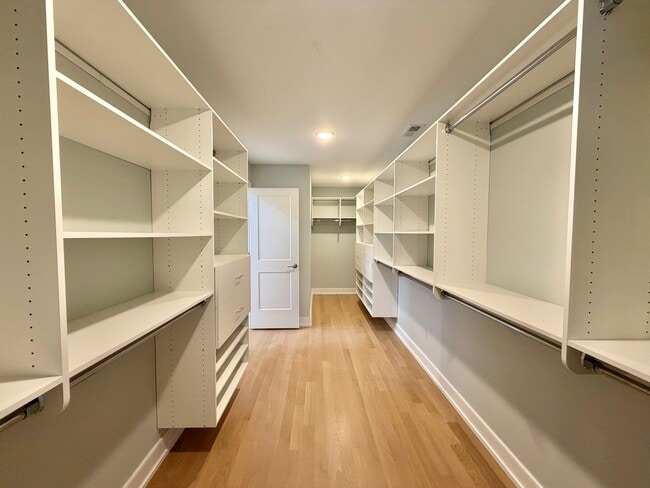 Building Photo - 4524 Sterling Rd