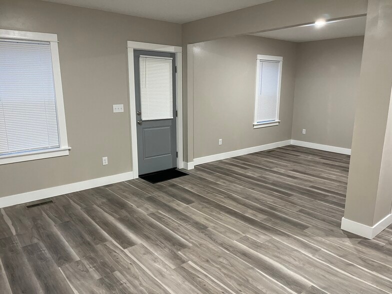 Building Photo - 503 Colorado St