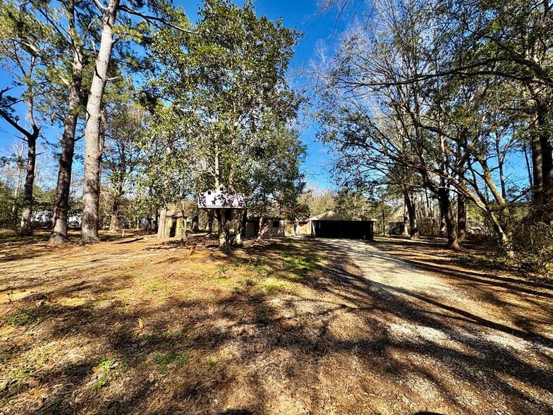 Primary Photo - 76052 Crystal Dr