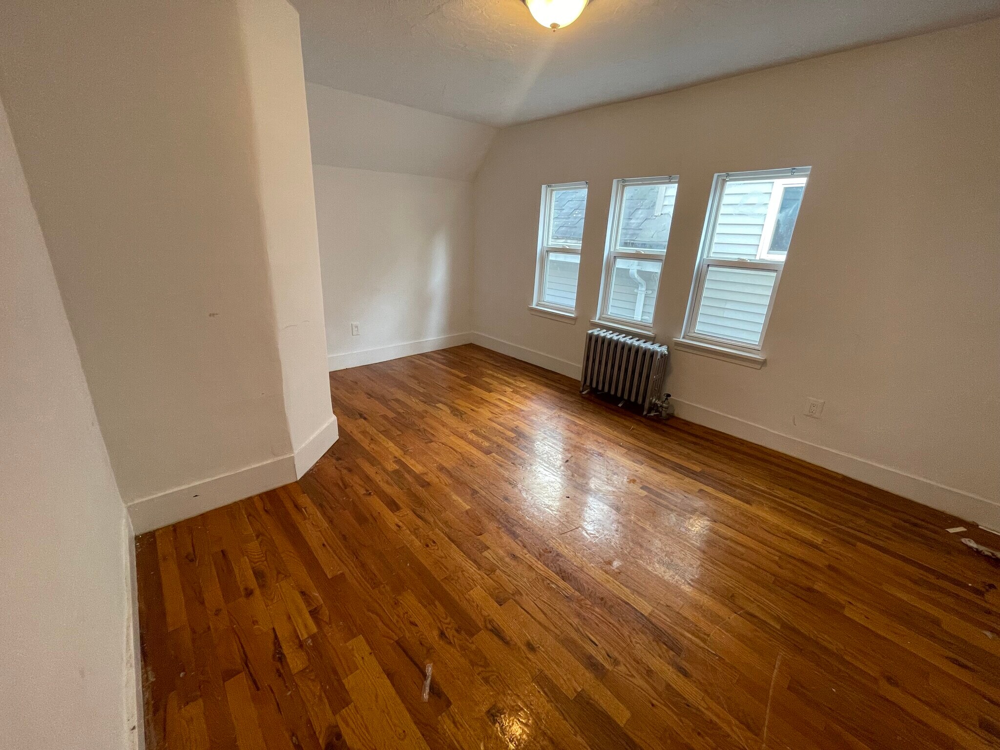 Building Photo - 91 Devon St