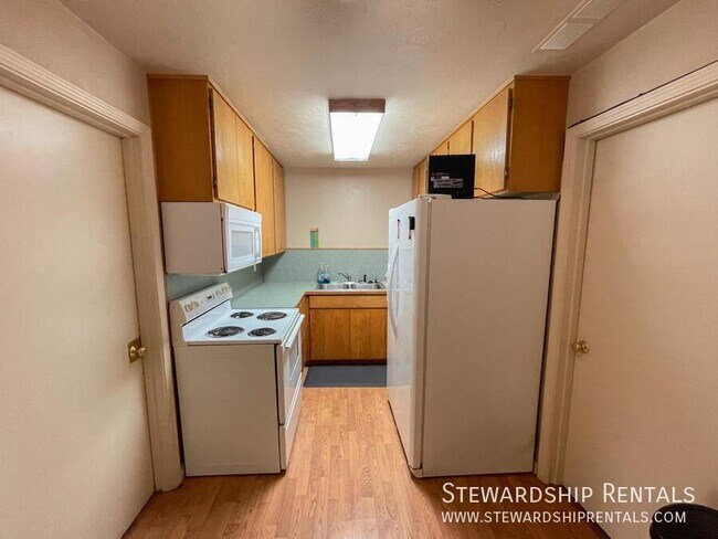 Building Photo - 1827 Harris St