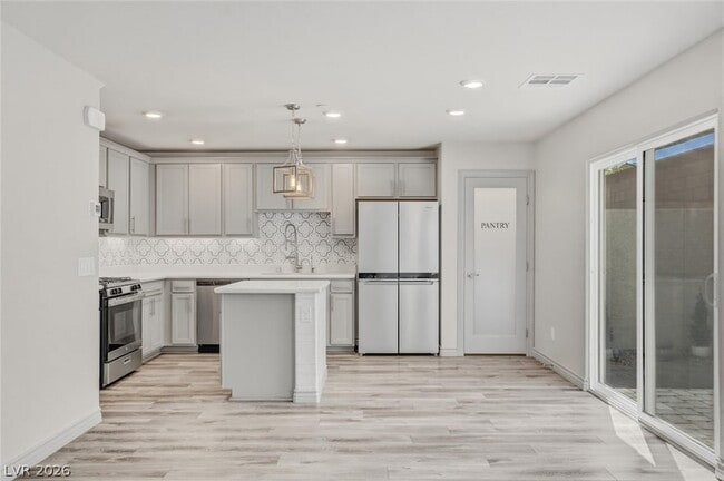 Building Photo - 305 Quail Dove Ave