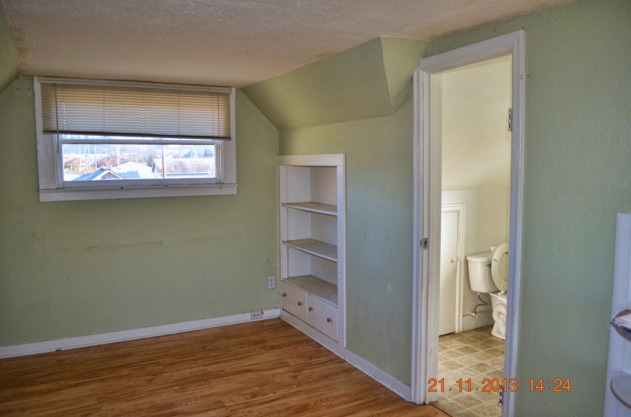 Building Photo - 306 2nd St NE