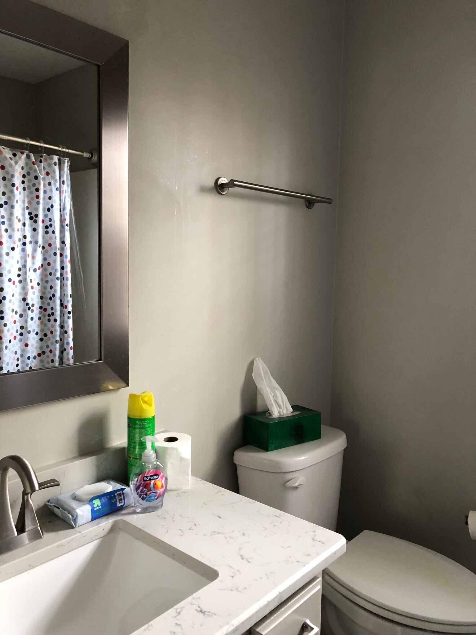 Shared bath - 105 Dove St