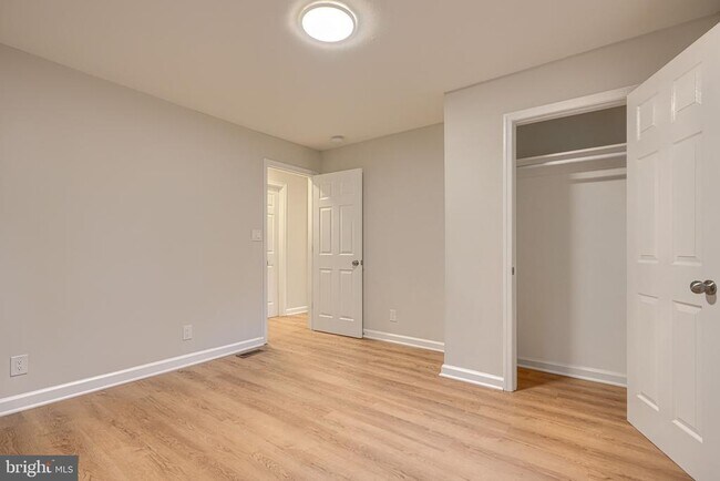 Building Photo - 528 Potomac Ave