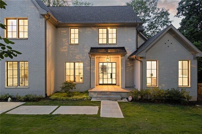 Building Photo - 1074 Moores Mill Rd NW