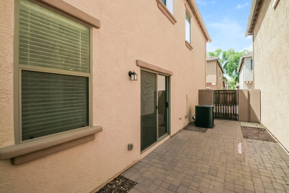 Building Photo - 3884 E Santa Fe Ln