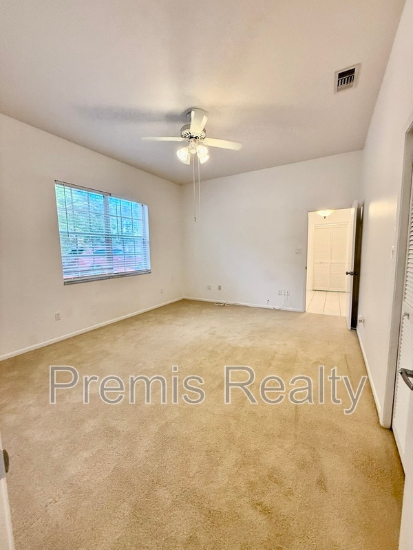Building Photo - 642 Weathersfield Dr