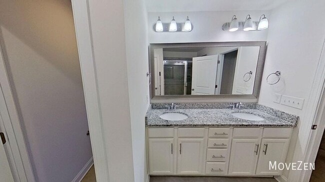 Building Photo - 203 Hartland Pl