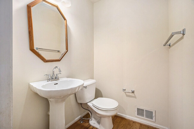 Building Photo - 339 Hunters Trail