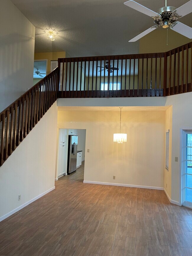 Building Photo - 6546 Windsor Dr