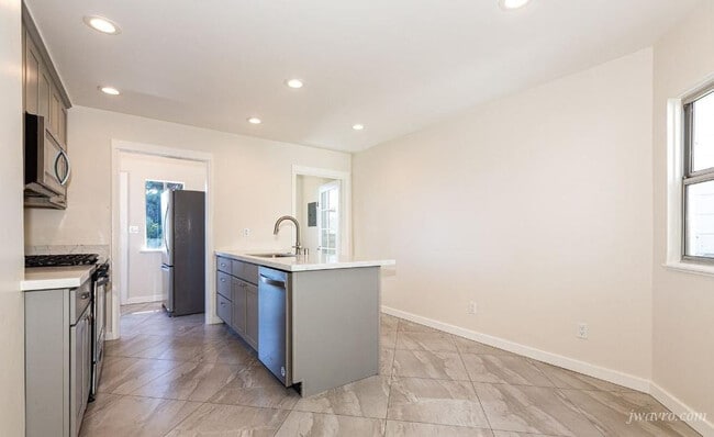 Building Photo - 4223 23rd St