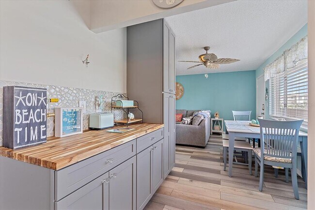 Building Photo - 4460 Ironwood Cir