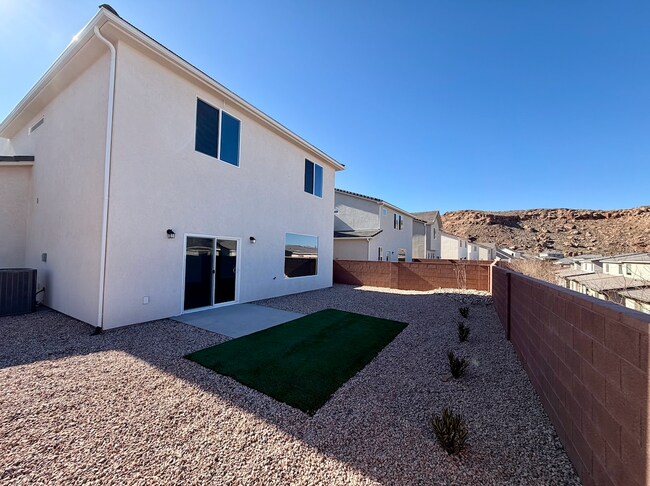 Building Photo - 4135 El Capitan Wy