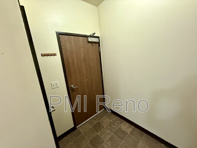 Building Photo - 1600 I St