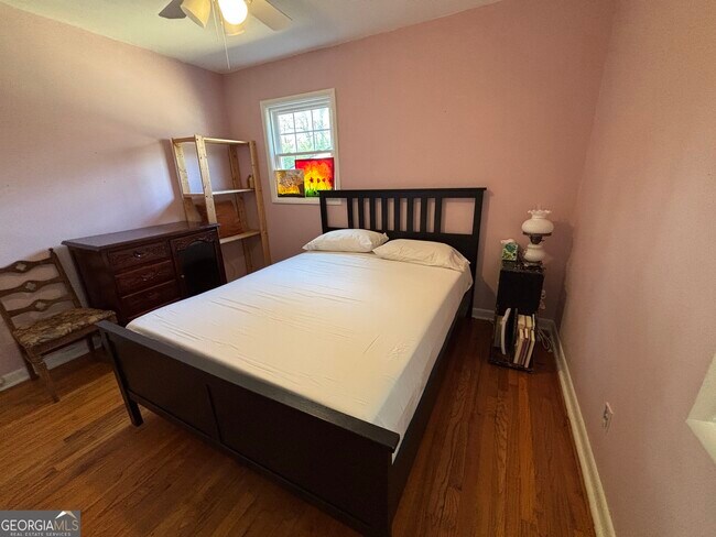 Building Photo - 866 Verdi Way