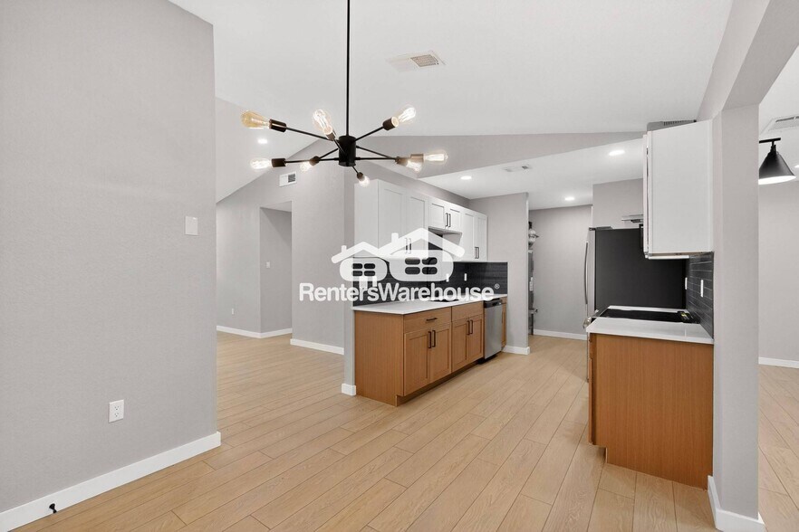 Building Photo - 1408 Seely St