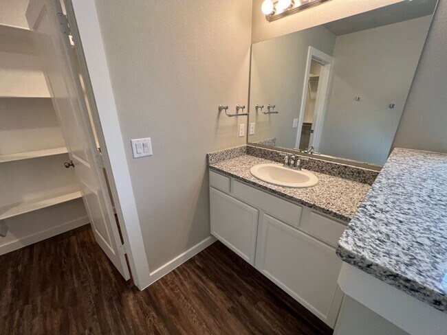 Building Photo - New Beginnings Start At AMRR: RARE 4 BEDROOM IN FRENSHIP ISD