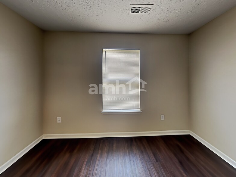 Building Photo - 7276 Burlat Ln