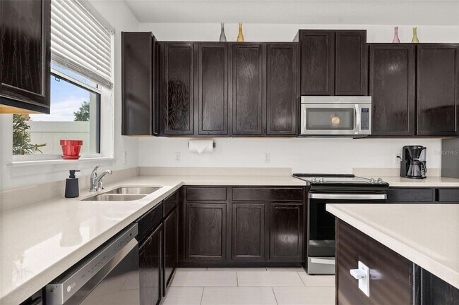 Building Photo - 7435 Ripplepointe Way