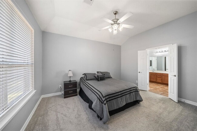 Building Photo - 8815 Rollick Dr