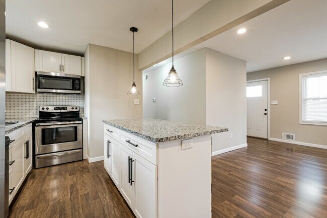 Building Photo - NEWLY RENOVATED LARGE RANCH ON CORNER LOT