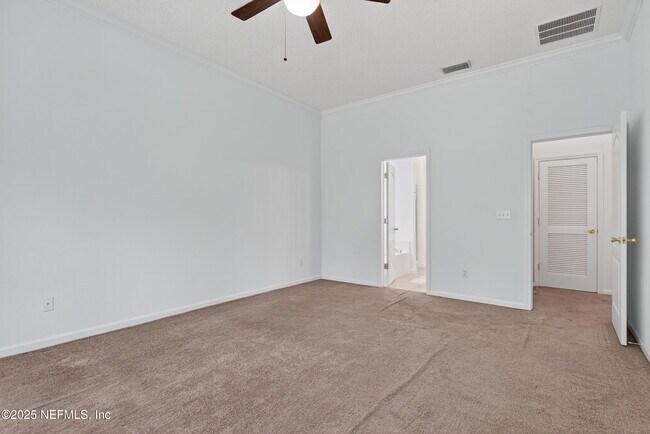 Building Photo - 872 Collinswood Dr