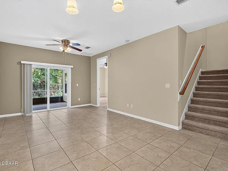 Building Photo - 72 Amistad Dr